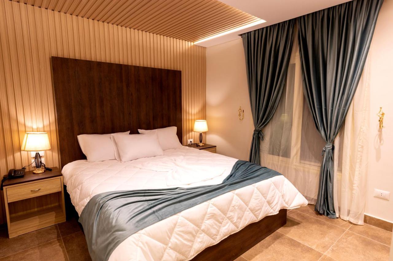 Blue Pyramids Eyes Hotel Отель Al Kawm al Akhdar