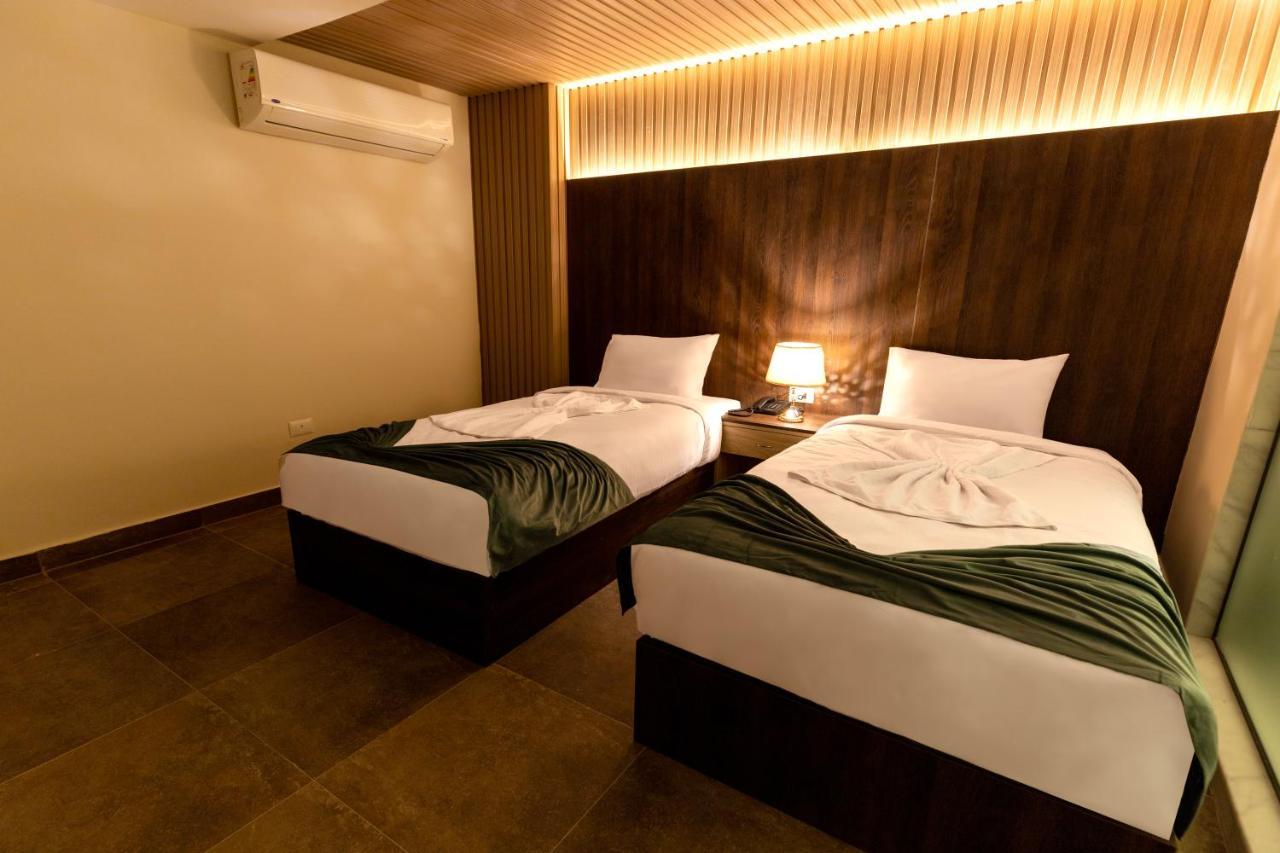 Отель Blue Pyramids Eyes Hotel Al Kawm al Akhdar