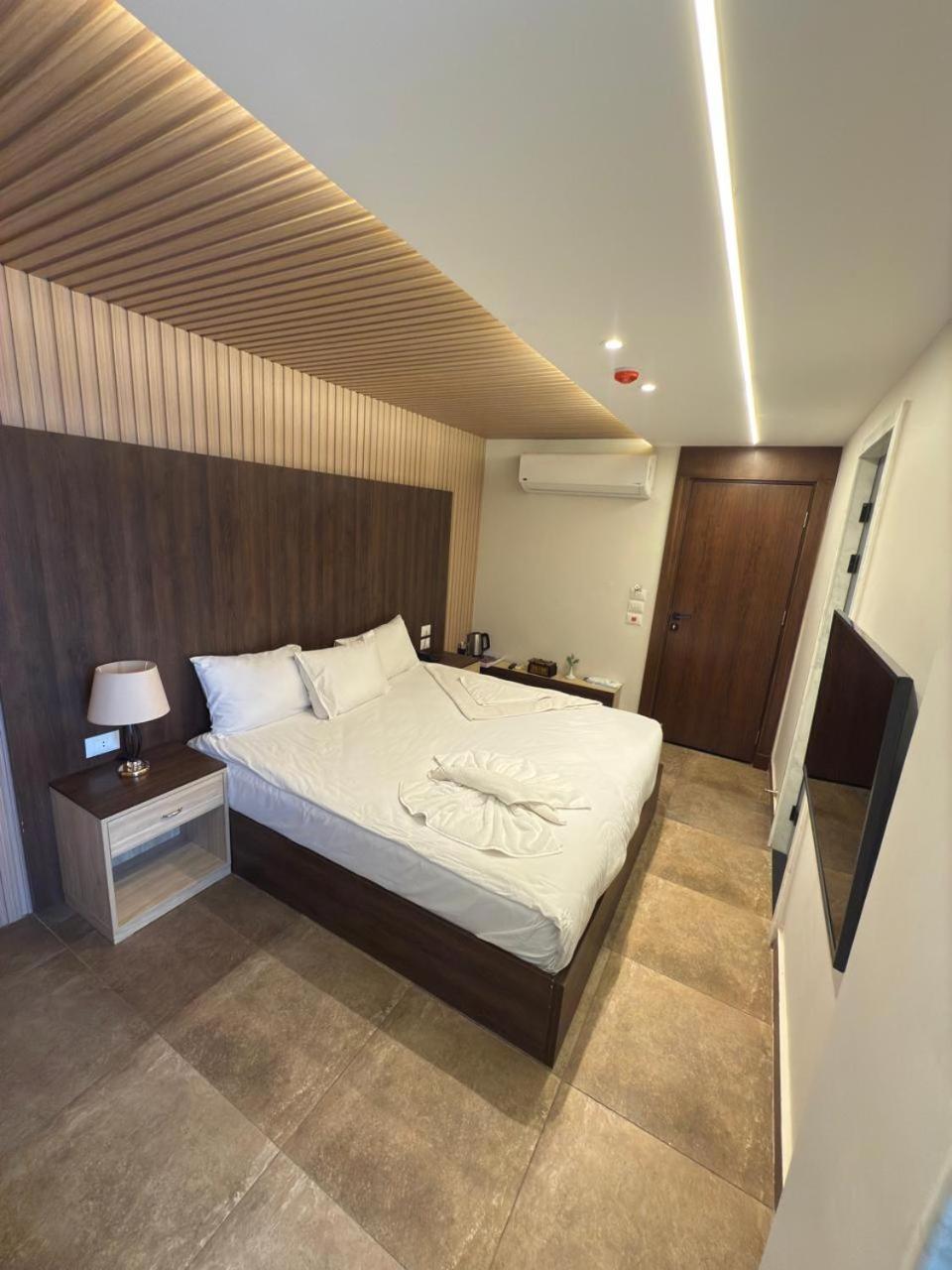 Blue Pyramids Eyes Hotel 3* Al Kawm al Akhdar